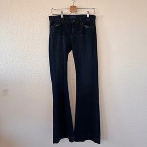 Lucky Brand Women's Brook Flare Jeans - Size 8, Dark Wash, Great Condition